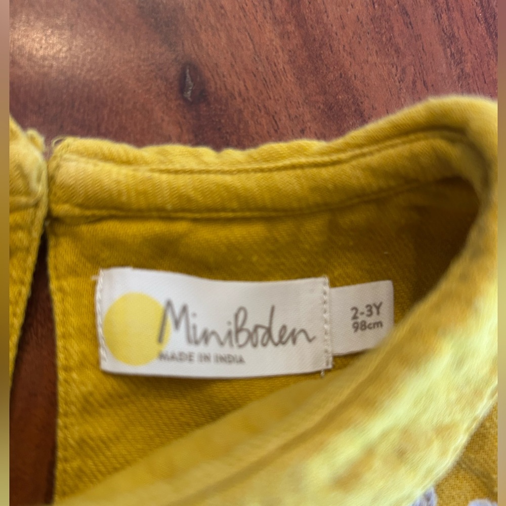 Boden long sleeve embroidered shirt. - Picture 5 of 5